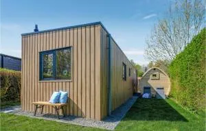 Cozy Home In Heinkenszand With Kitchen - heinkenszand