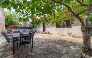 Nice Home In Pridraga With Wifi - Gospić