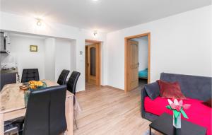 2 Bedroom Lovely Apartment In Fuzine 