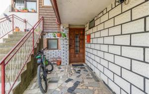 2 Bedroom Lovely Apartment In Fuzine