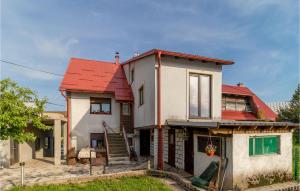 2 Bedroom Lovely Apartment In Fuzine 