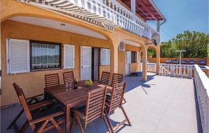 Lovely Home In Donji Zagon With House Sea View 