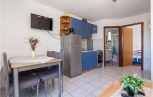 Nice Apartment In Jablanac With Kitchen