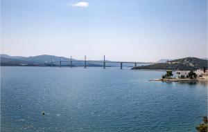 Beautiful Apartment In Klek With Wifi