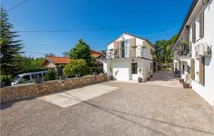 1 Bedroom Beautiful Home In Jurdani 