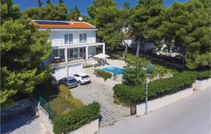 Five-Bedroom Holiday Home In Rogoznica