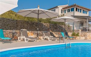 4 Bedroom Awesome Home In Primosten 