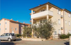 Awesome Apartment In Sveti Vid Miholjice 
