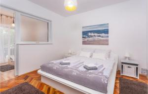 2 Bedroom Amazing Apartment In Malinska