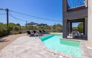 Amazing Home In Sveti Ivan Dobrinjski 