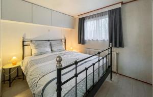 Nice Stacaravan In Reutum With Wifi