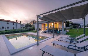 Two-Bedroom Holiday Home In Barban