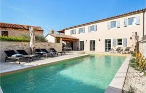 Beautiful Home In Tinjan With Jacuzzi - Bašići