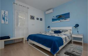 Lovely Apartment In Podaca With Wifi 