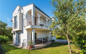 Pet Friendly Home In Bibinje With Kitchen 