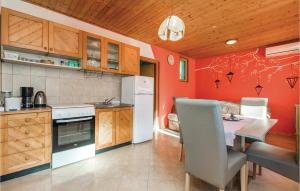 1 Bedroom Pet Friendly Home In Lovran 