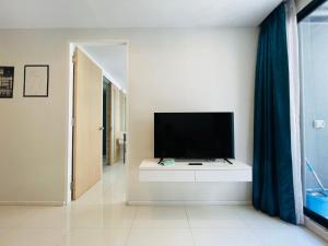 The Urban Attitude & One Bedroom