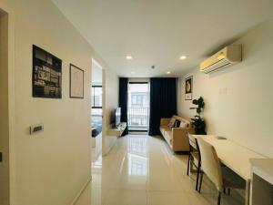 The Urban Attitude & One Bedroom