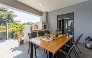 3 Bedroom Cozy Home In Pula