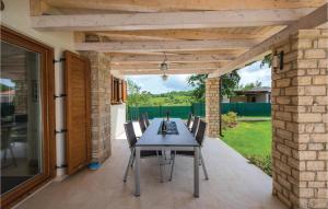 Cozy Home In Cambarelici