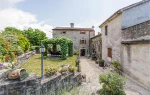 Beautiful Home In Buje With Wifi - Bijele Zemlje