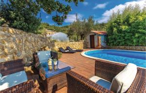 Stunning Apartment In Supetarska Draga