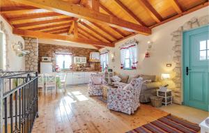 Awesome Home In Grizane With Wifi 