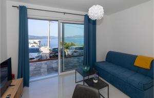 Lovely Apartment In Komarna With Wifi