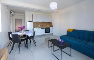 1 Bedroom Lovely Apartment In Komarna 