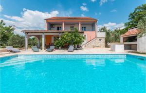 Lovely Home In Stankovci With Wifi
