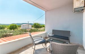 Lovely Home In Stankovci With Wifi