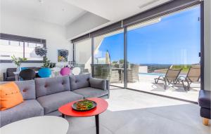 4 Bedroom Stunning Home In Rojales