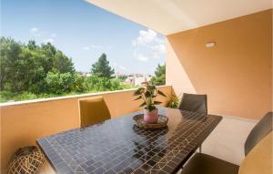Nice Apartment In Podstrana
