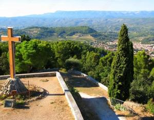 Appartements La Petite Cigale, grand balcon a 10min du Circuit Paul Richard et 15min de la mer - By AURAconciergerie : photos des chambres