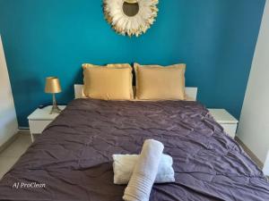 Appartements La Petite Cigale, grand balcon a 10min du Circuit Paul Richard et 15min de la mer - By AURAconciergerie : photos des chambres