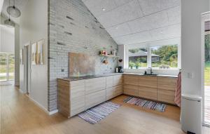 4 Bedroom Amazing Home In Blokhus