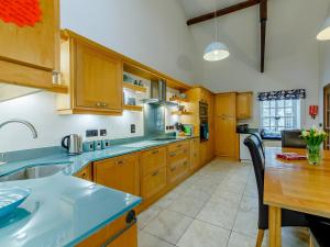 Bayside Cottage - Uk42130