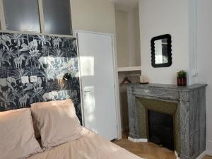 Appartements LeRelaisdOdile1 - Appart Luxe - Ideal Couple & PRO - Hyper Centre - Valenciennes - Tramway - ParkingPossible - Entree Autonome : photos des chambres