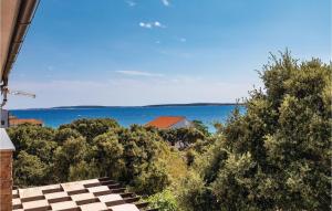 1 Bedroom Lovely Apartment In Mandre