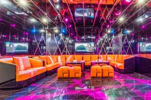 T M L-Jomtien Beach 5 bedrooms - independent swimming pool and KTV