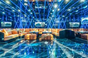 T M L-Jomtien Beach 5 bedrooms - independent swimming pool and KTV