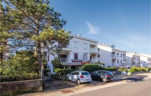 Lovely Apartment In Jadranovo With Wifi 