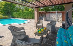 2 Bedroom Cozy Apartment In Buzet 