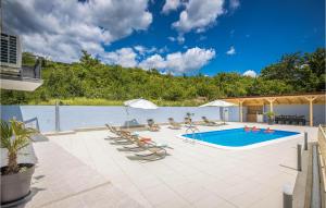 5 Bedroom Cozy Home In Selce