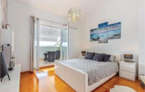 Amazing Apartment In Selce With Wifi