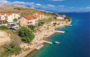 2 Bedroom Beautiful Apartment In Vlasici 