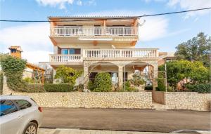 2 Bedroom Gorgeous Apartment In Kozino 