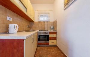 2 Bedroom Gorgeous Apartment In Kozino