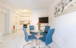 Lovely Apartment In Podstrana With Wifi