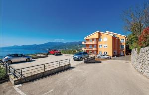 3 Bedroom Gorgeous Apartment In Kastav